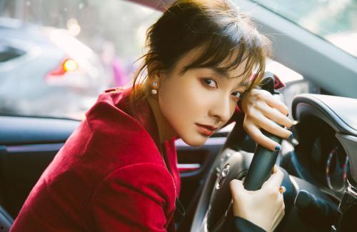 吃瓜路边社吴昕,吃瓜路上的娱乐圈观察者