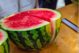 大布吃瓜,揭秘娱乐圈的甜蜜与苦涩