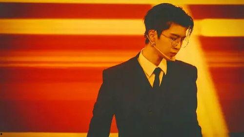 唱歌节目明星吃瓜,明星唱歌节目中的趣味吃瓜瞬间