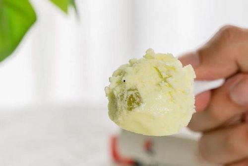 吃瓜对方正在吃冰淇淋