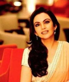 吃瓜富女,揭秘娱乐圈的奢华生活与八卦风云