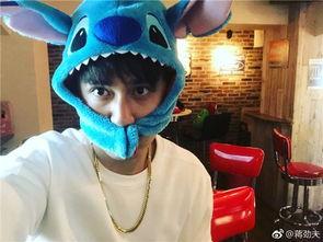 默默吃瓜的网友,揭秘网络舆论背后的真相